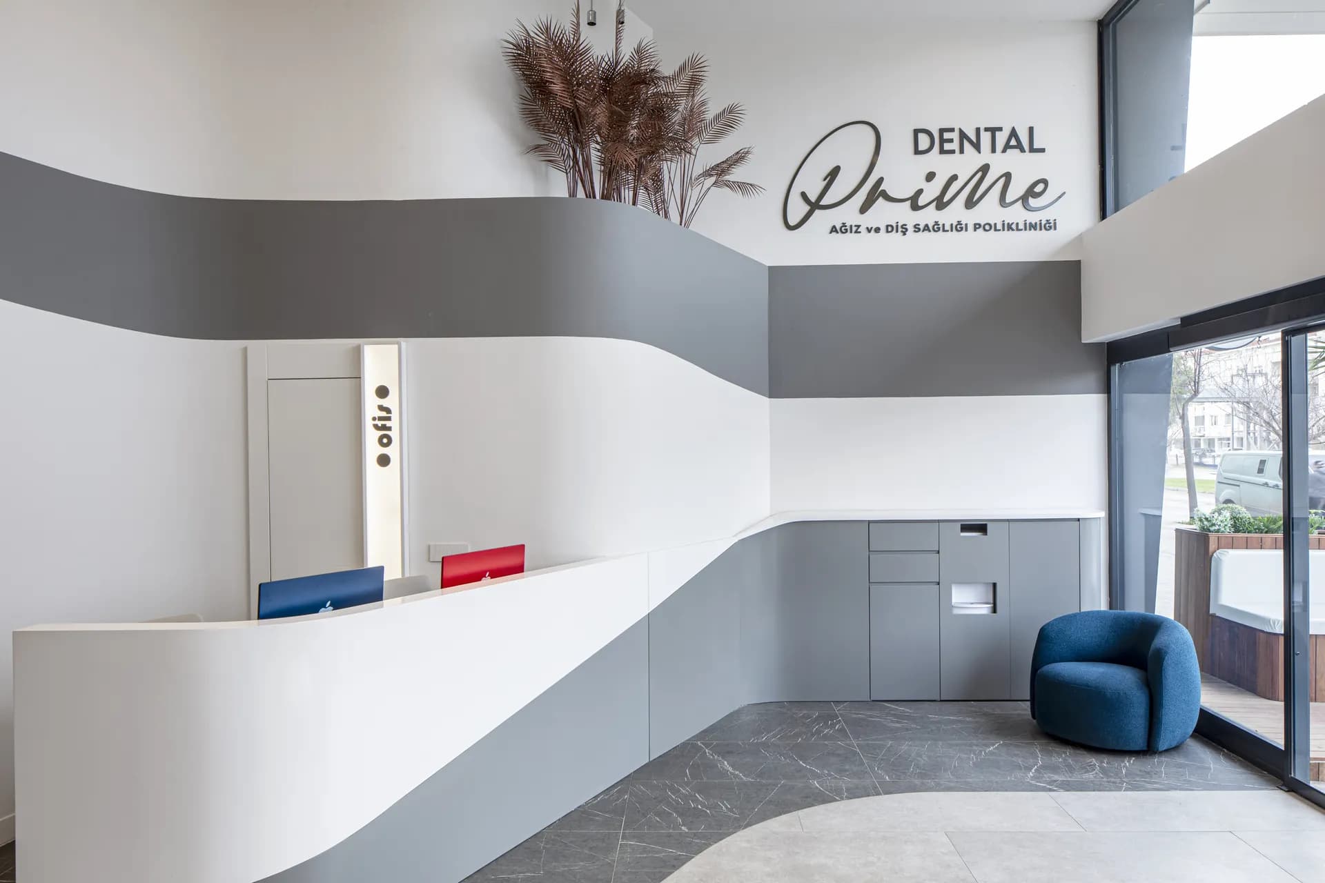 Dental Prime kliniğinin resepsiyonu